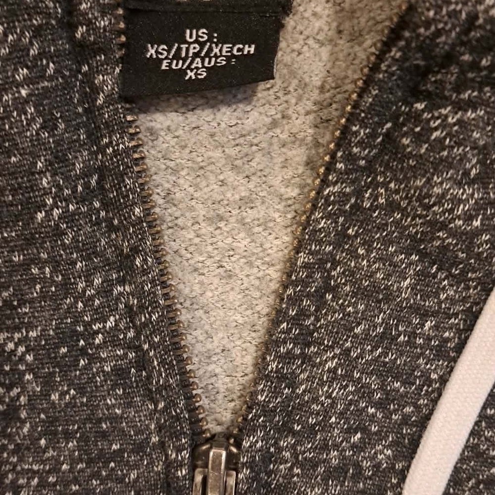 Kids DC Shoes Dark Gray Zip-Up Hoodie with Hood - Picture 3 of 3